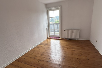 Schlafzimmer mit Ausgang zum Balkon